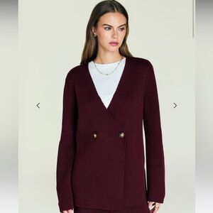 Seroya Tundra sweater - size small